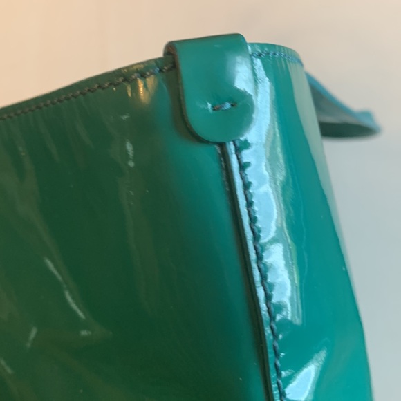 Salvatore Ferragamo patent leather tote bag - Picture 10 of 12